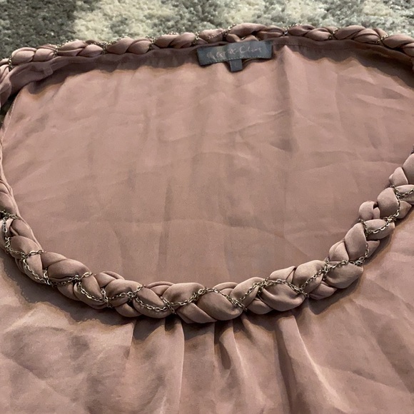 Dusty Rose Tank with twisted chain collar - Picture 2 of 4